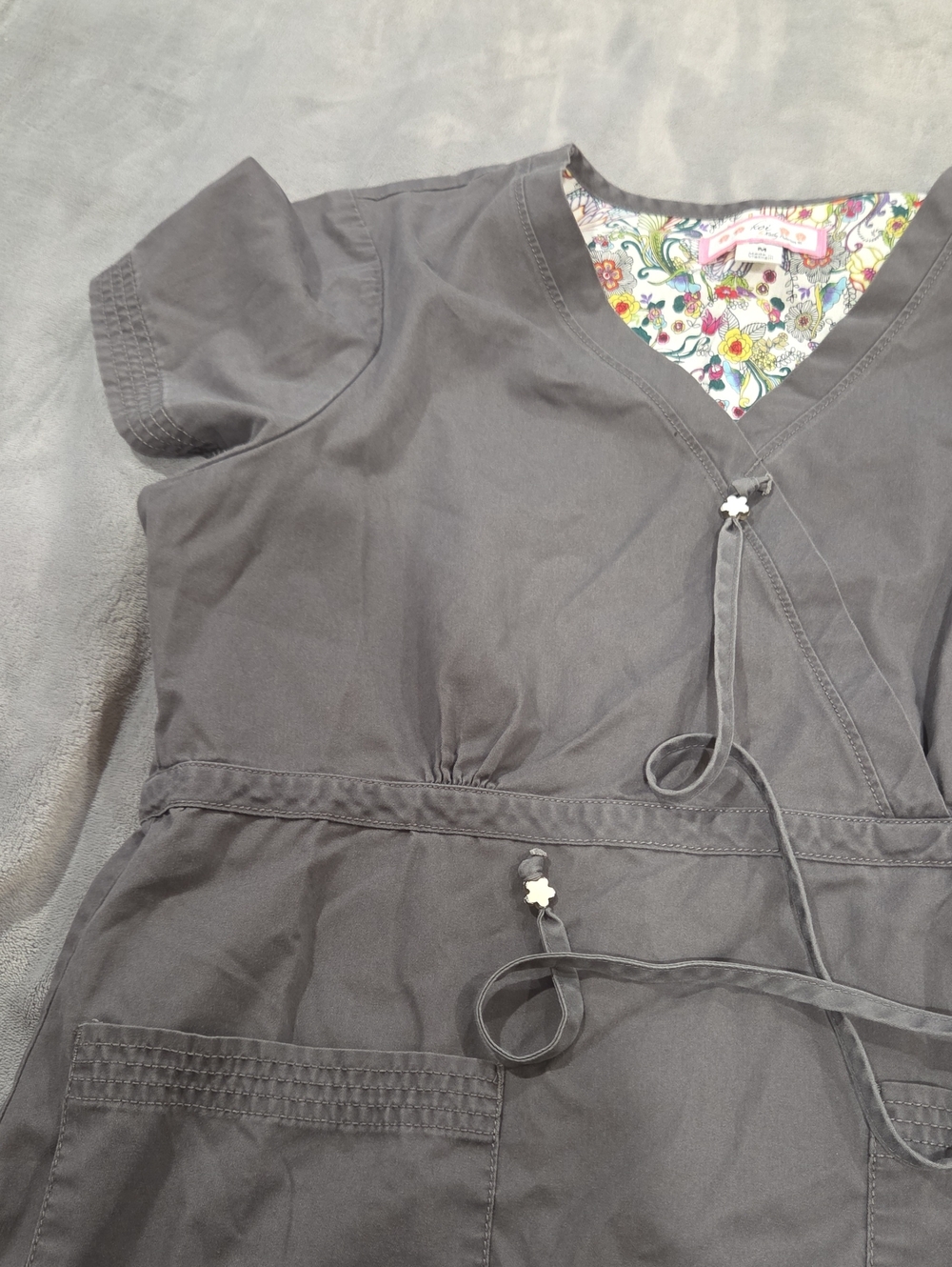 Scrub Top - Picture 3 of 5